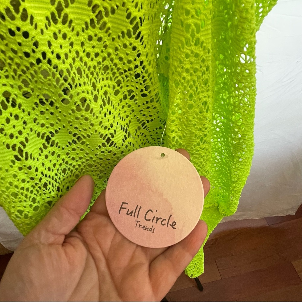 Full Circle Trends Vibrant Neon Green Lace Blouse - Picture 5 of 5